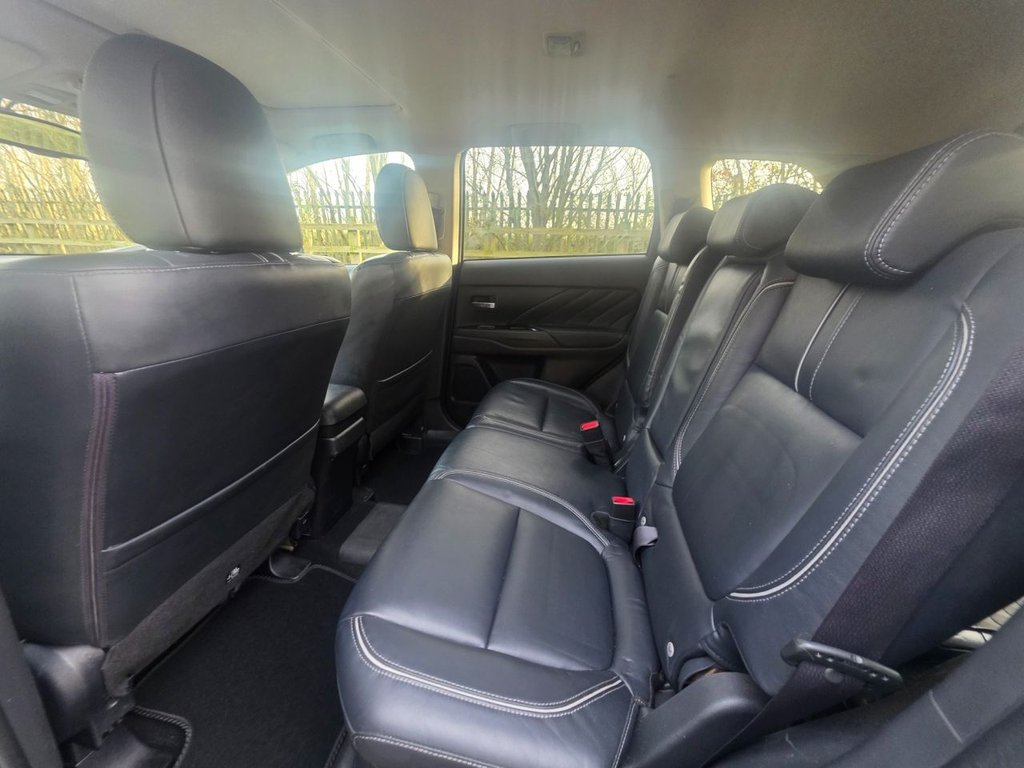 Used Mitsubishi Outlander 2015 for sale - 77437236: Photo 35