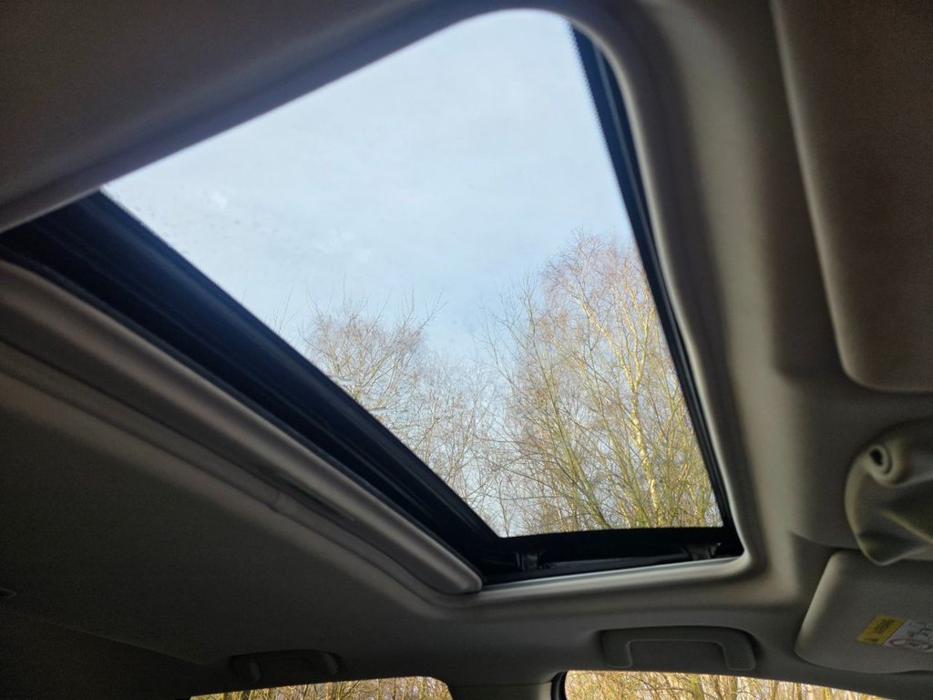 Used Mitsubishi Outlander 2015 for sale - 77437236: Photo 41