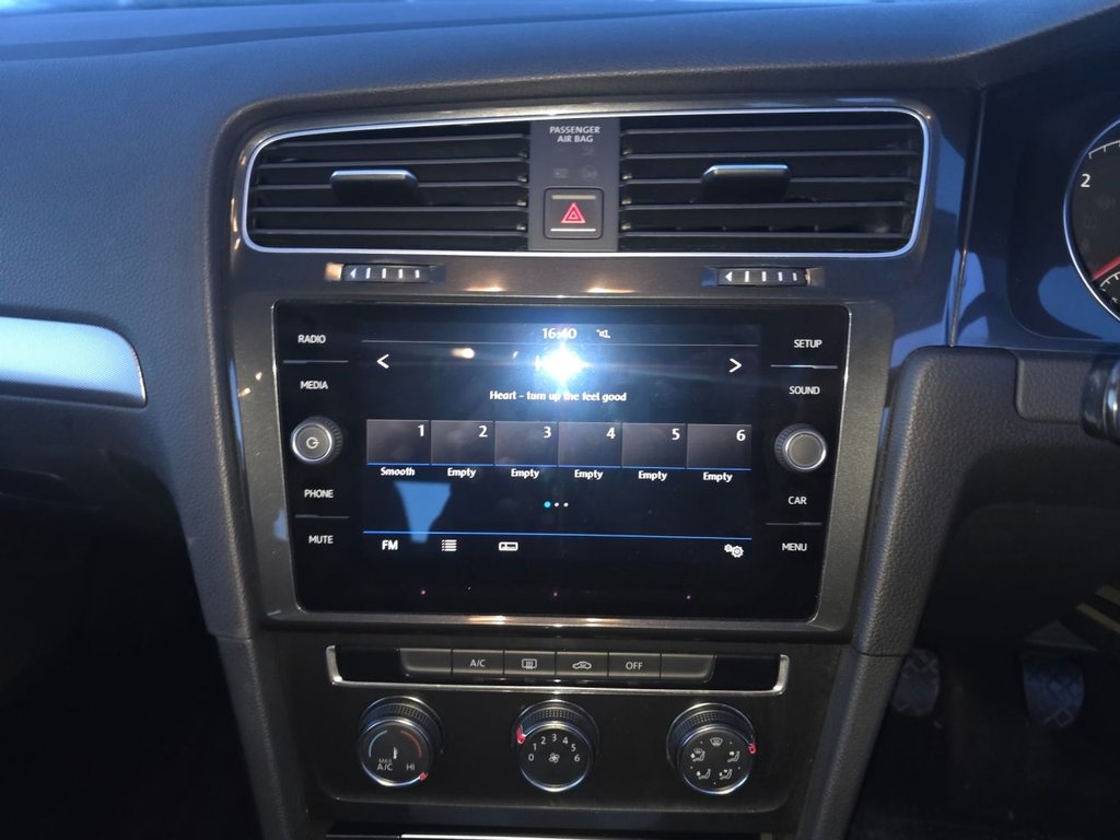 Used Volkswagen Golf 2017 for sale - 77133331: Photo 15