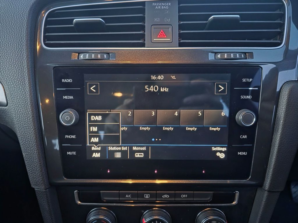 Used Volkswagen Golf 2017 for sale - 77133331: Photo 18