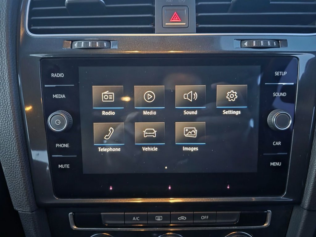 Used Volkswagen Golf 2017 for sale - 77133331: Photo 21