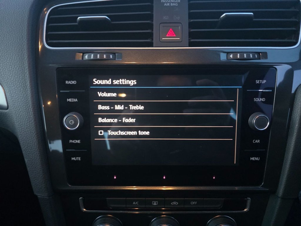 Used Volkswagen Golf 2017 for sale - 77133331: Photo 22