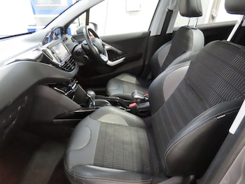 Used Peugeot 2008 2019 for sale - 76973656: Photo