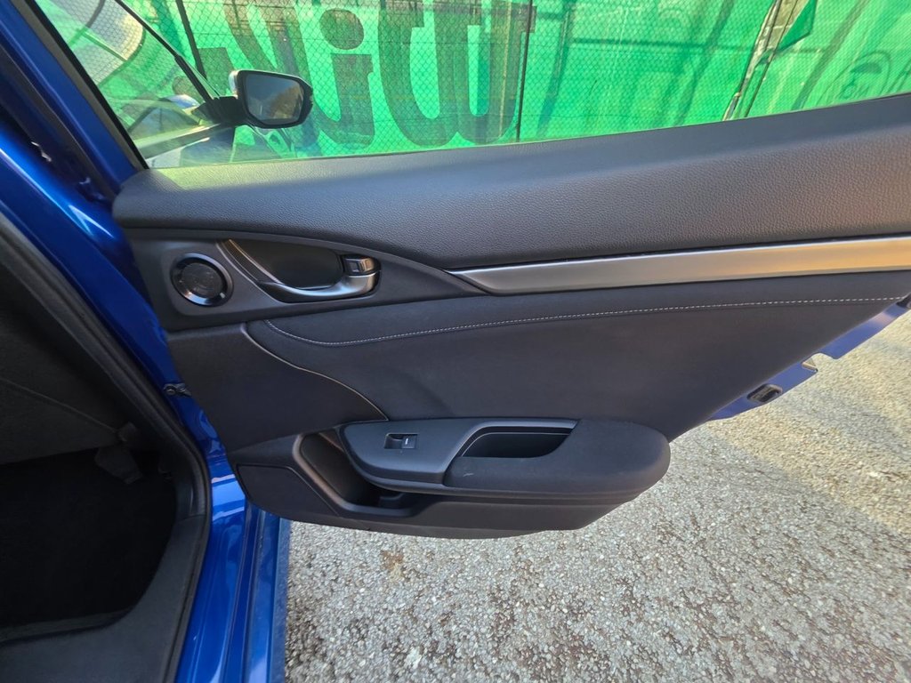 Used Honda Civic 2018 for sale - 75062215: Photo 20