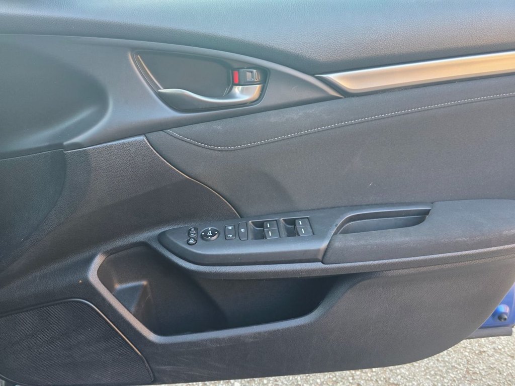 Used Honda Civic 2018 for sale - 75062215: Photo 21
