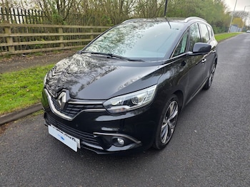 Used Renault Grand Scenic 2017 for sale - 78896853: Photo