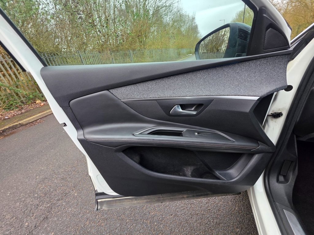 Used Peugeot 3008 2018 for sale - 77667687: Photo 40