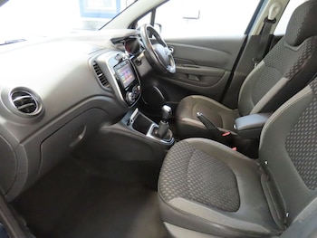 Used Renault Captur 2018 for sale - 78529949: Photo