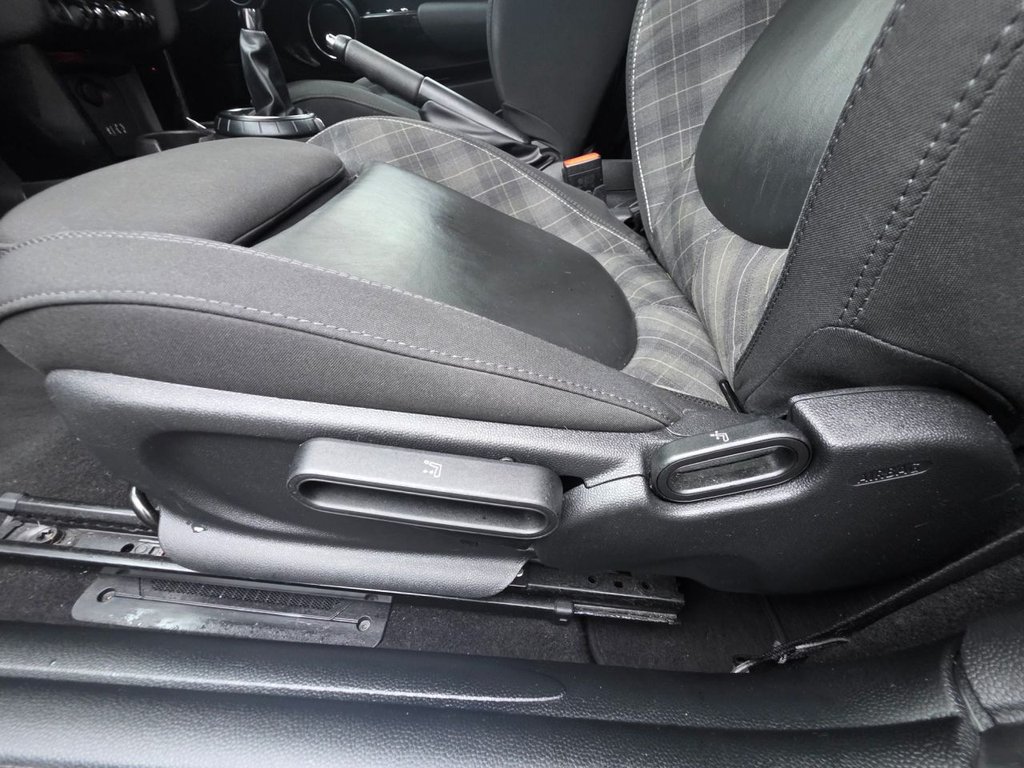 Used MINI Convertible 2017 for sale - 77437221: Photo 38