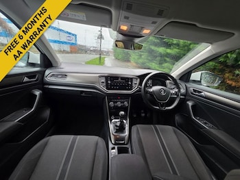 Used Volkswagen T-Roc 2018 for sale - 79547591: Photo