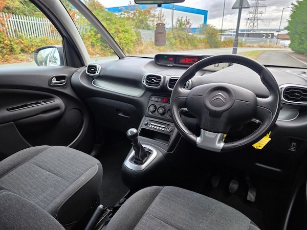 Used Citroen C3 Picasso 2016 for sale - 75585378: Photo 18