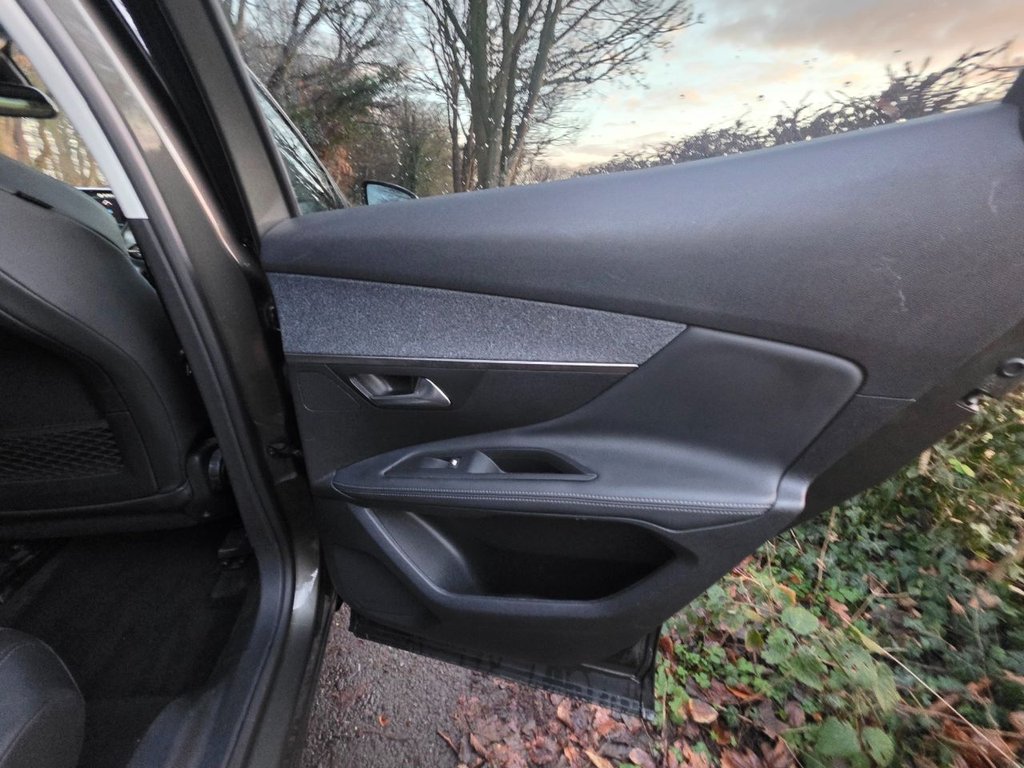 Used Peugeot 3008 2019 for sale - 77133332: Photo 28