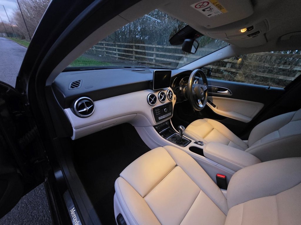 Used Mercedes-Benz A-Class 2015 for sale - 77356610: Photo 14