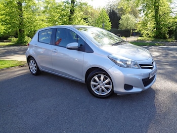 Used Toyota Yaris 2013 for sale - 79137056: Photo