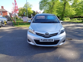 Used Toyota Yaris 2013 for sale - 79137056: Photo