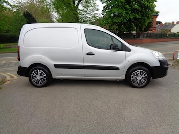 Used Peugeot Partner 2017 for sale - 79137055: Photo