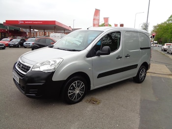 Used Peugeot Partner 2017 for sale - 79137055: Photo