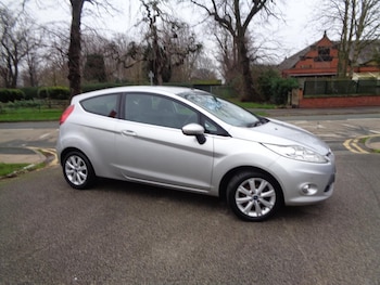 Used Ford Fiesta 2010 for sale - 79137048: Photo