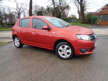 Used Dacia Sandero 2015 for sale - 79137045: Photo