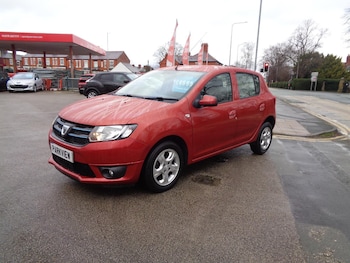 Used Dacia Sandero 2015 for sale - 79137045: Photo