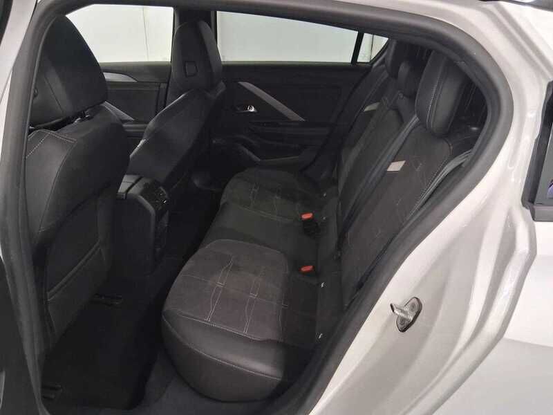 Used Vauxhall Astra for sale - 77663675: Photo 18