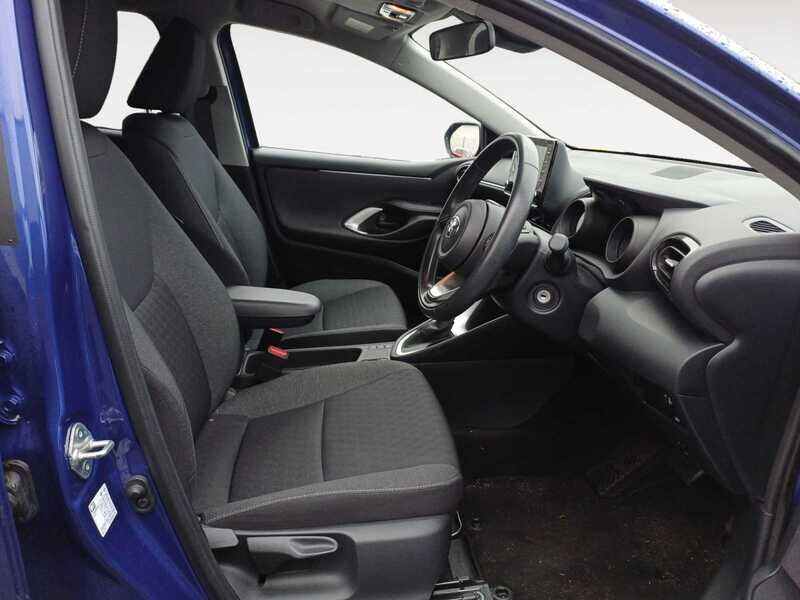 Used Toyota Yaris 2022 for sale - 77223235: Photo 4