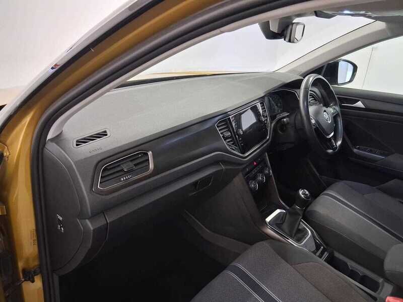 Used Volkswagen T-Roc 2019 for sale - 77813950: Photo 14