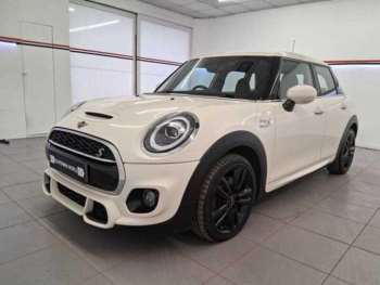 Used MINI Cooper 2019 for sale - 74212750: Photo