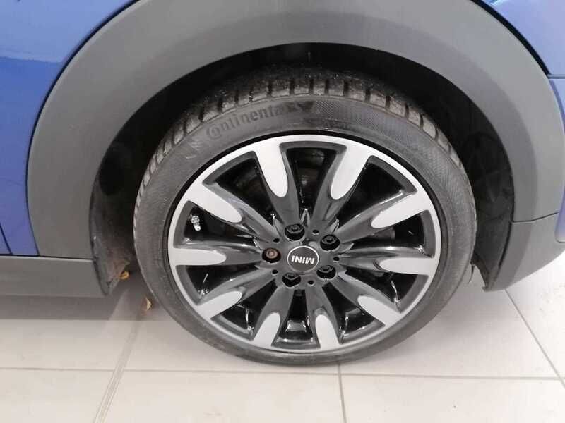 Used MINI Convertible 2018 for sale - 77045177: Photo 9