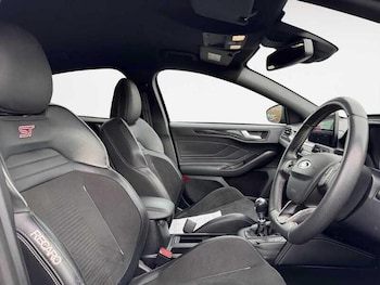 Used Ford Focus 2020 for sale - 76440892: Photo