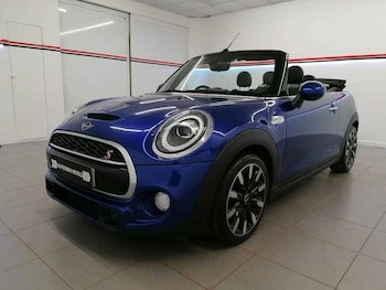 Used MINI Convertible 2018 for sale - 75609126: Photo