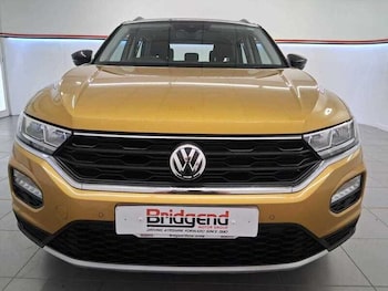 Used Volkswagen T-Roc 2019 for sale - 77045220: Photo