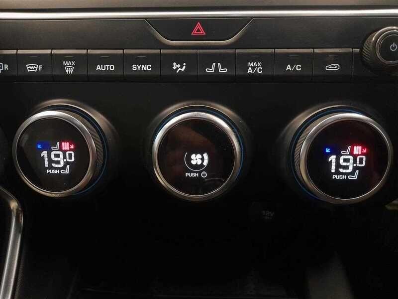 Used Jaguar E-Pace 2019 for sale - 76138114: Photo 22