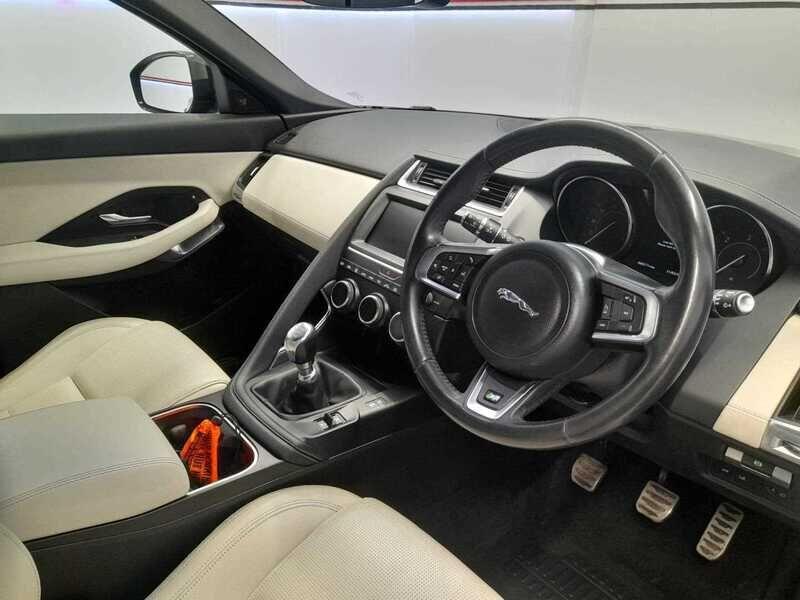 Used Jaguar E-Pace 2019 for sale - 76138114: Photo 9