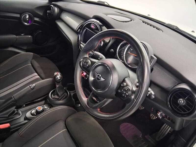 Used MINI Hatch 2019 for sale - 76136294: Photo 10