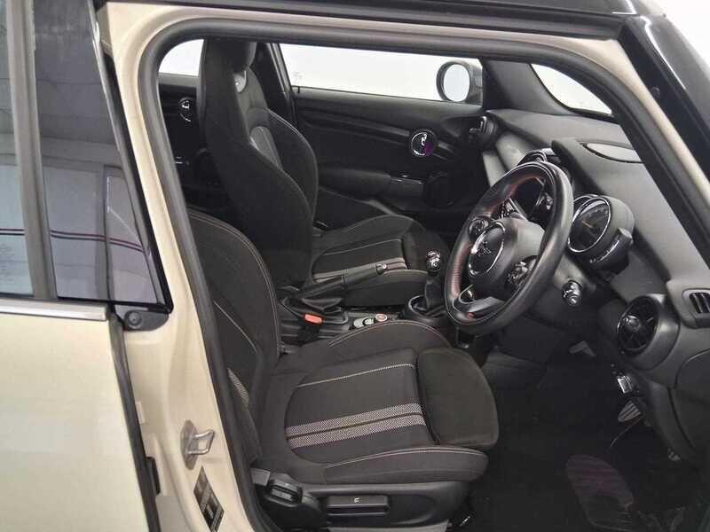 Used MINI Hatch 2019 for sale - 76136294: Photo 11