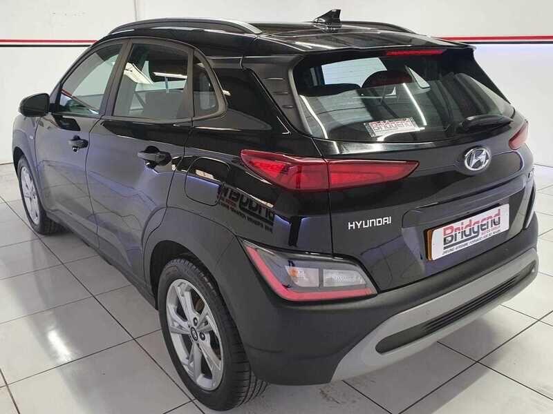 Used Hyundai KONA 2022 for sale - 76136352: Photo 4