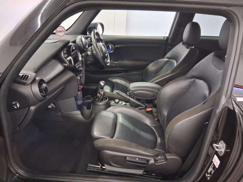 Used MINI Hatch 2019 for sale - 77045240: Photo 13