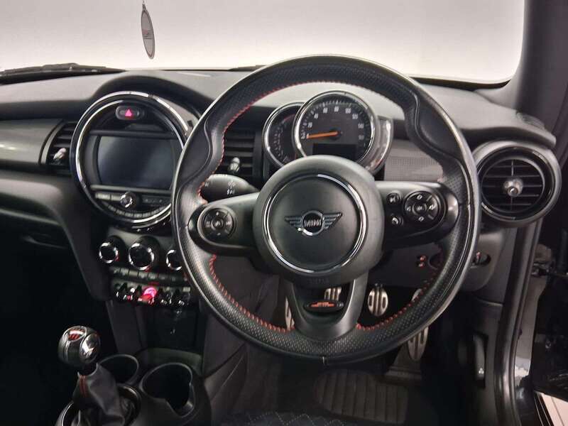 Used MINI Hatch 2019 for sale - 77045240: Photo 9