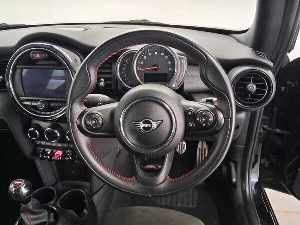 Used MINI Hatch 2019 for sale - 76138678: Photo 9