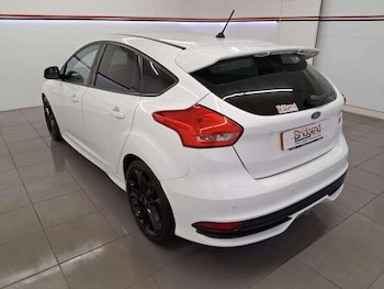 Used Ford Focus 2018 for sale - 76136058: Photo 4