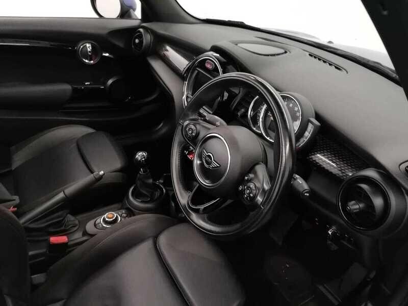 Used MINI Convertible 2018 for sale - 76485759: Photo 12