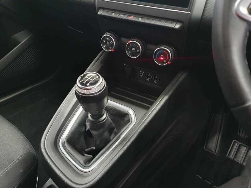 Used Renault Clio 2020 for sale - 76138695: Photo 18