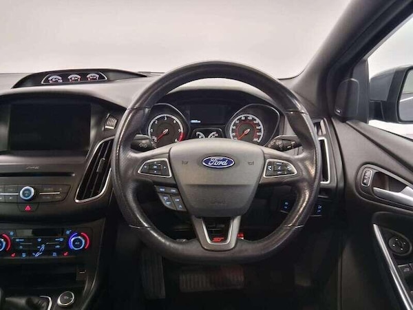 Used Ford Focus 2018 for sale - 76136300: Photo 8