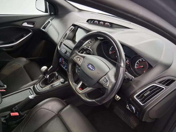 Used Ford Focus 2018 for sale - 76136300: Photo 9