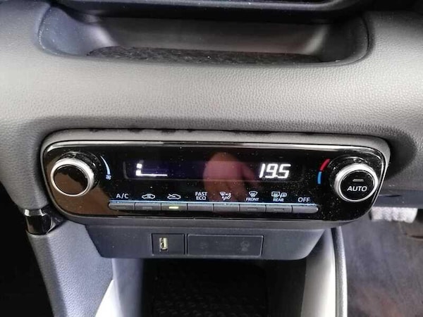 Used Toyota Yaris 2021 for sale - 76136174: Photo 19