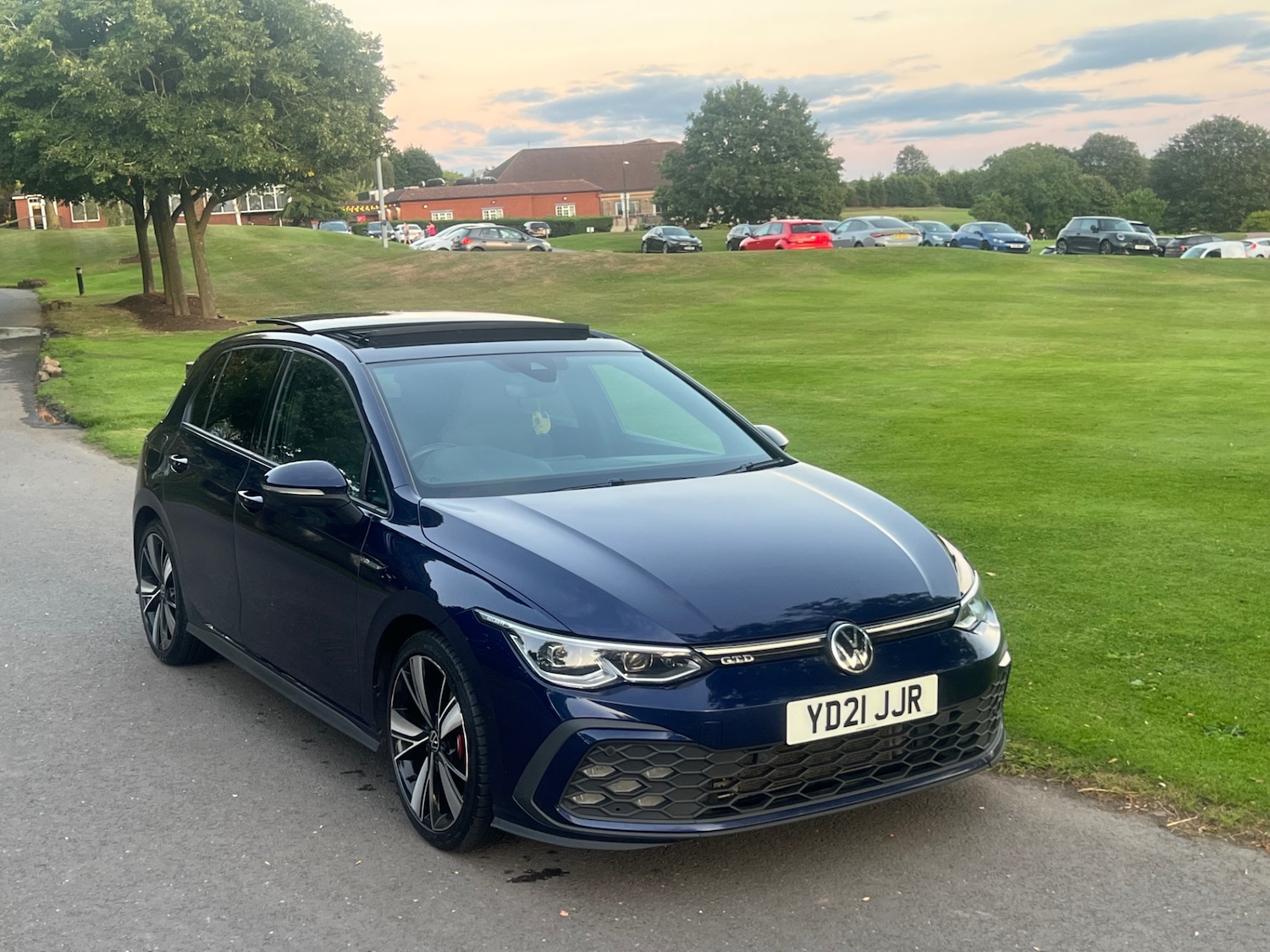 Used Volkswagen Golf 2021 for sale - 77631254: Photo 2