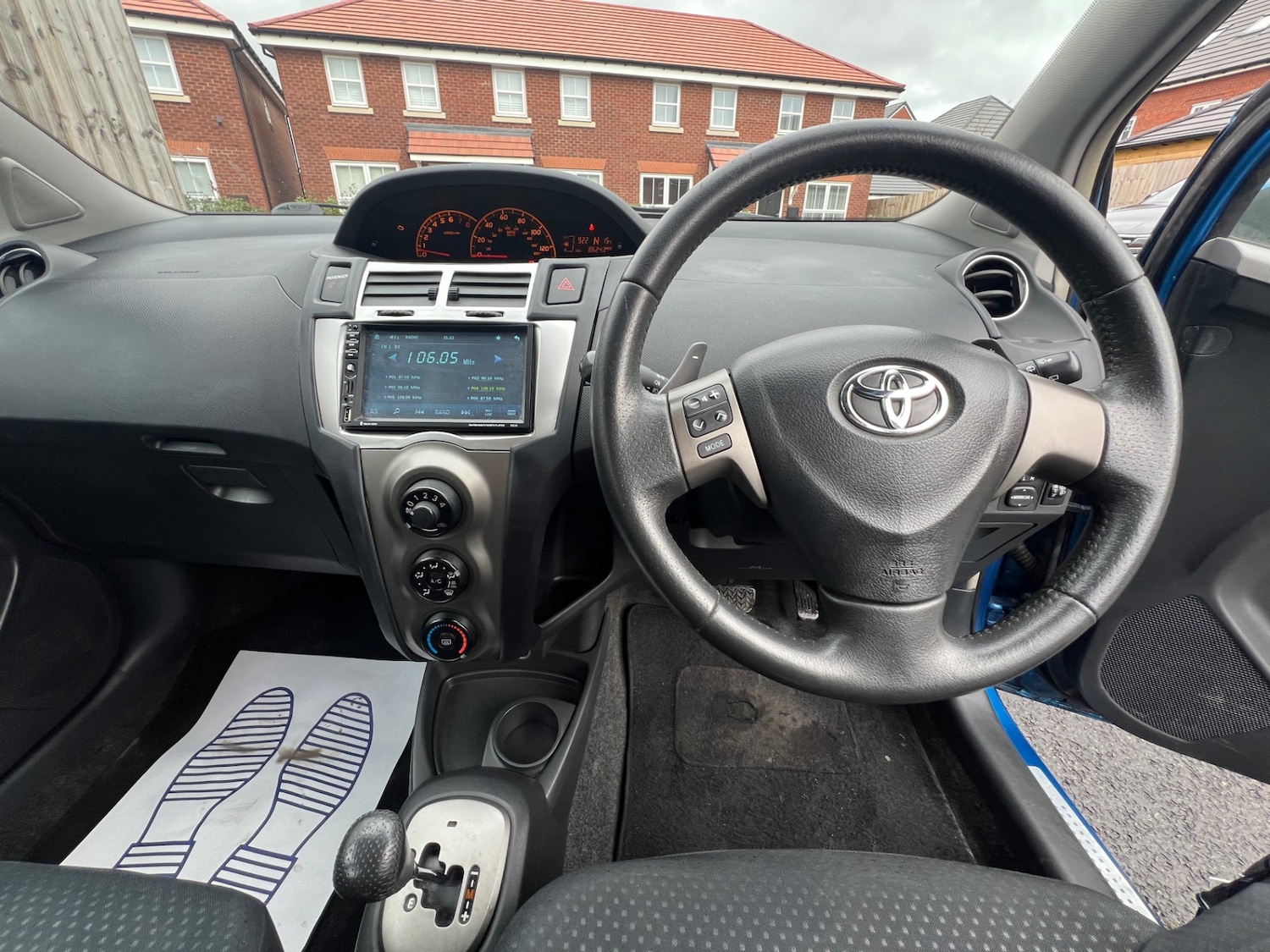 Used Toyota Yaris 2010 for sale - 77135931: Photo 7