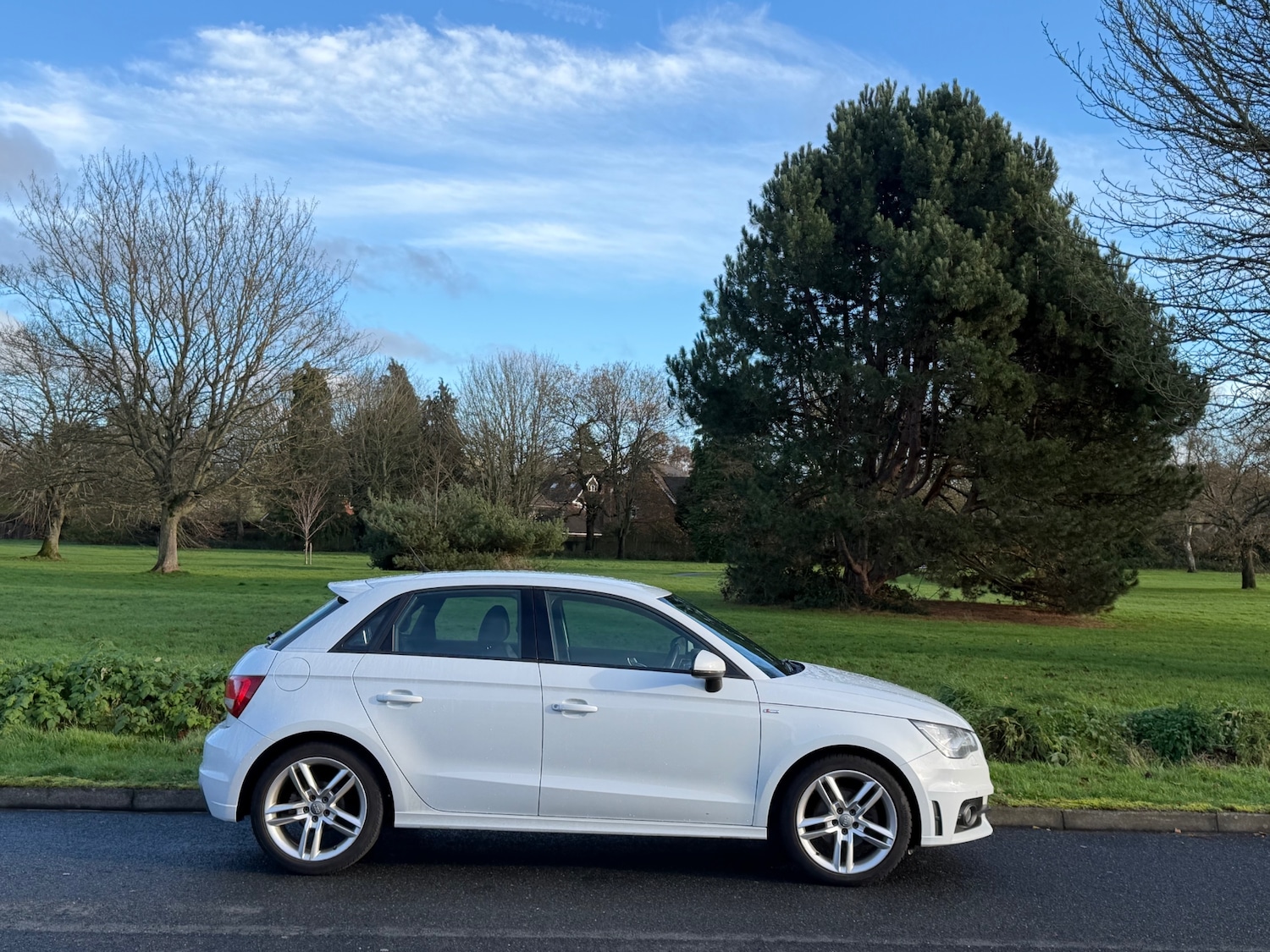 Used Audi A1 2013 for sale - 76796637: Photo 4