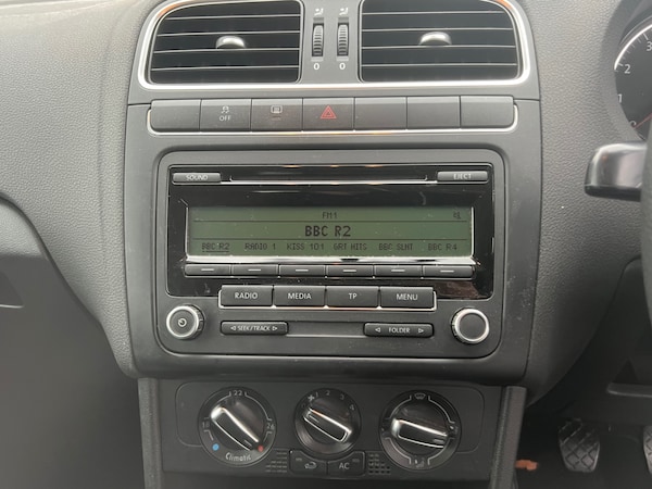 Used Volkswagen Polo 2010 for sale - 76179110: Photo 18